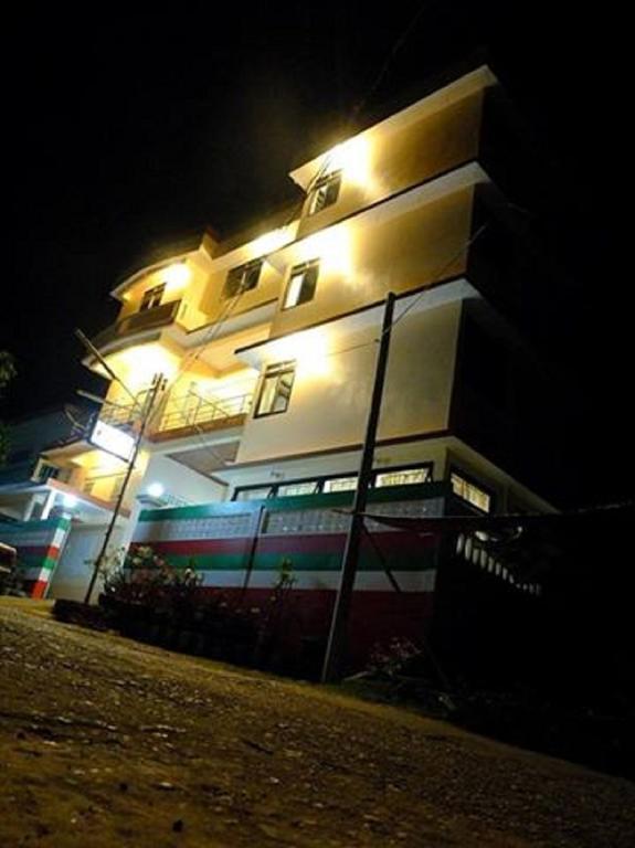 Penguin Hotel Kawthaung Dış mekan fotoğraf